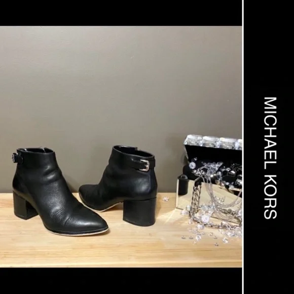 🔻SALE🔻MICHAEL KORS🔹EXCELLENT CONDITION • GENUINE LEATHER - Picture 1 of 11